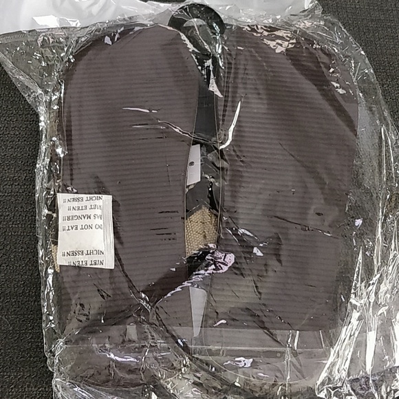 Flip Flops - Picture 3 of 3